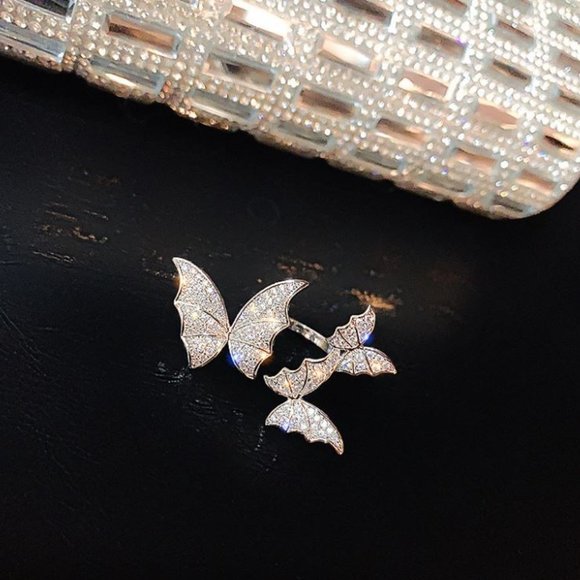 NEW 18k Huge White Gold Diamond Butterfly Ring - Picture 5 of 5